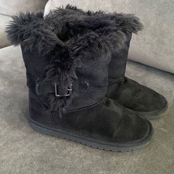 Toddler Girl’s The Children’s Place Black Boots Faux Suede Silver Buckle Size 12 - Picture 1 of 8